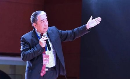 關於中國裝備製造業發展戰略的思考