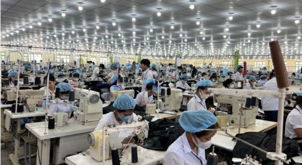 把工廠搬到越南後，他們又回來了